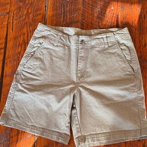 Women’s TenTree Camp Short 7” inseam size 26 green
